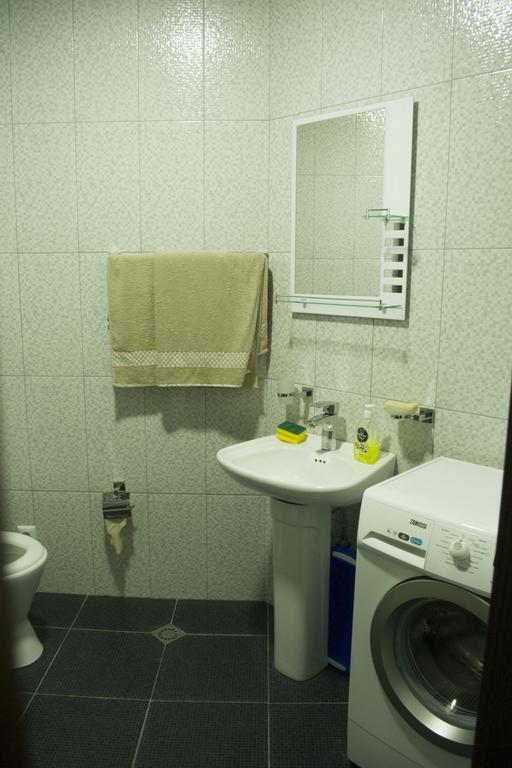 Mindia'S Two Bedroom Apartment Batum Dış mekan fotoğraf